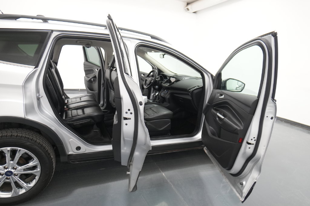 Used 2018 Ford Escape SEL AWD/4WD image 25