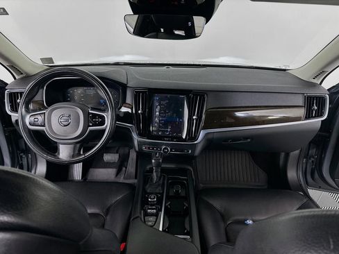 Used 2018 Volvo S90 T6 Momentum w/ Convenience Package image 9