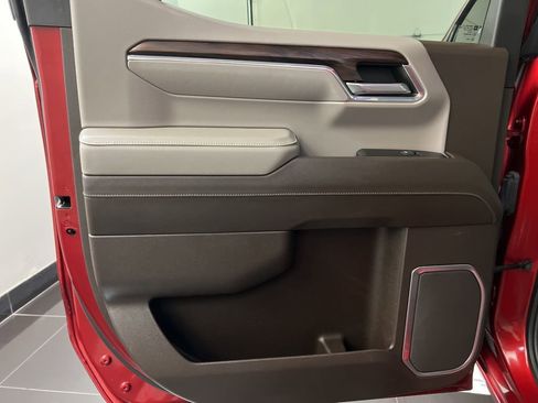 Used 2023 GMC Sierra 1500 SLT image 33