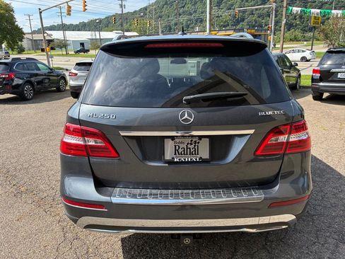 Used 2015 Mercedes-Benz ML 250 BlueTEC 4MATIC w/ Premium 1 Package image 8