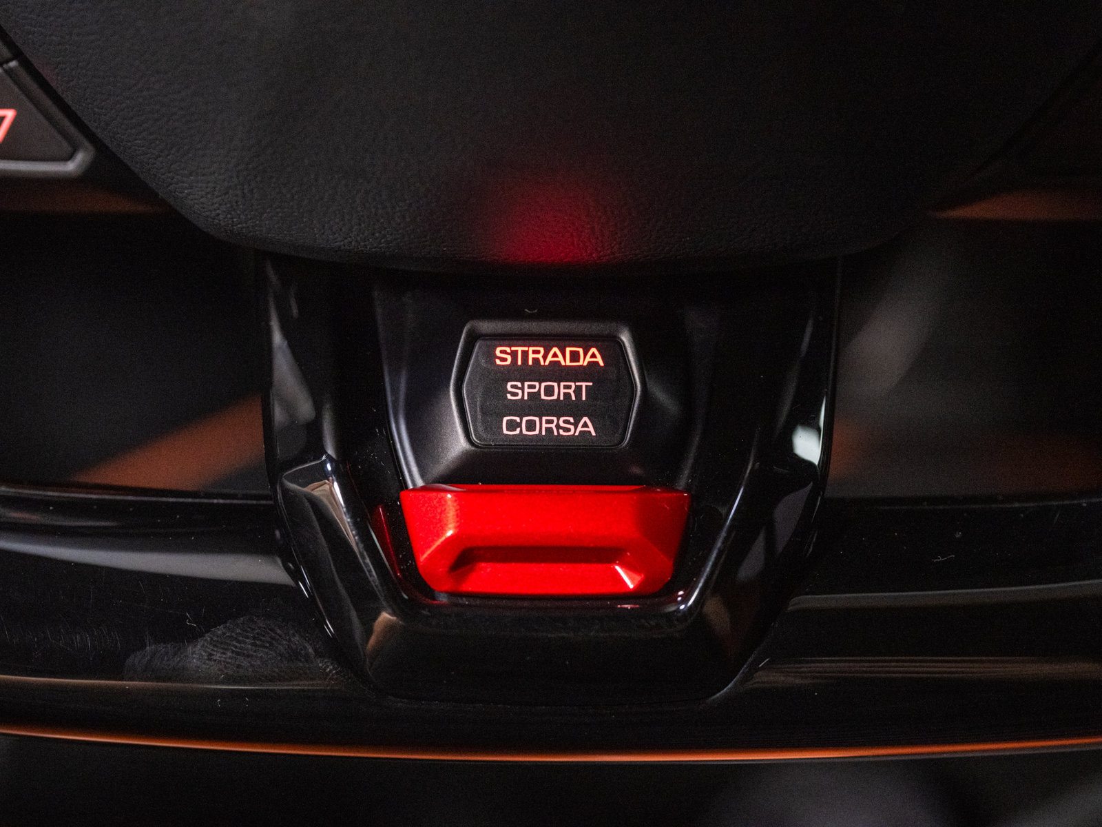 Used 2018 Lamborghini Huracan LP 610-4 AWD/4WD image 30