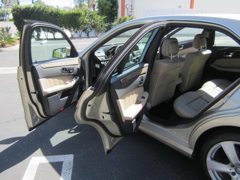 Used 2010 Mercedes-Benz E 350 Sedan image 22