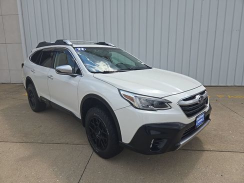 Used 2022 Subaru Outback Touring AWD/4WD image 2