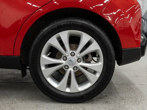 Used 2016 Kia Soul + image 27