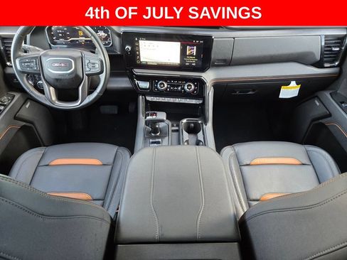 Used 2025 GMC Sierra 1500 AT4 w/ AT4 Premium Package AWD/4WD image 16