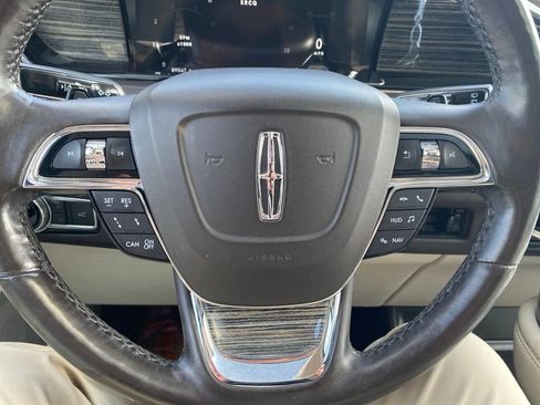 Used 2020 Lincoln Navigator Black Label w/ Cargo Convenience Package AWD/4WD image 14