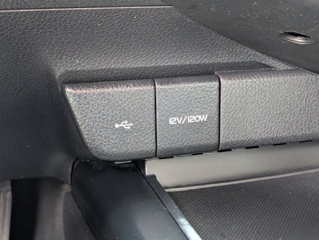 Used 2020 Toyota Camry SE FWD image 17