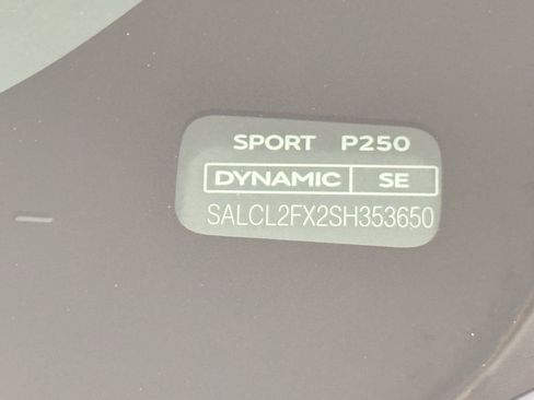 New 2025 Land Rover Discovery Sport Dynamic SE image 17