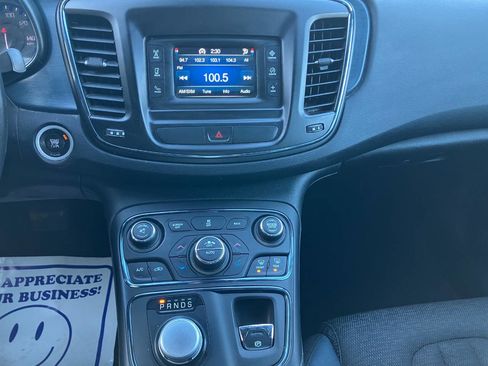 Used 2015 Chrysler 200 S w/ Comfort Group image 19