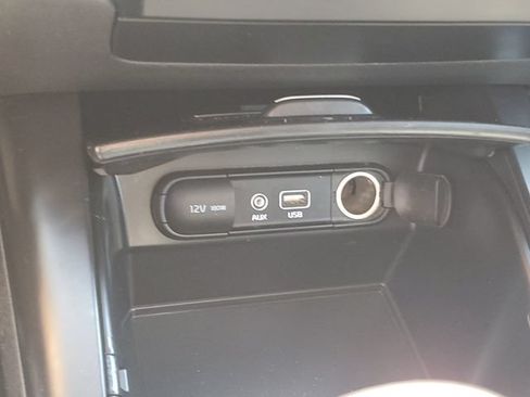 Used 2017 Kia Sorento LX FWD image 29