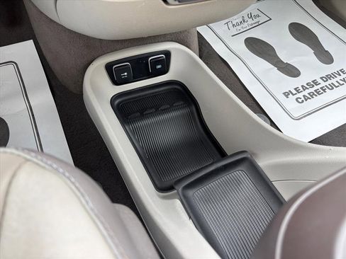 Used 2017 Chrysler Pacifica Touring-L image 19