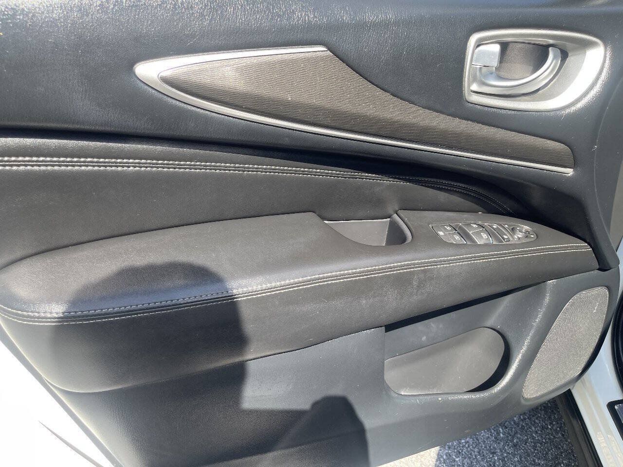 Used 2019 INFINITI QX60 Pure AWD/4WD image 11