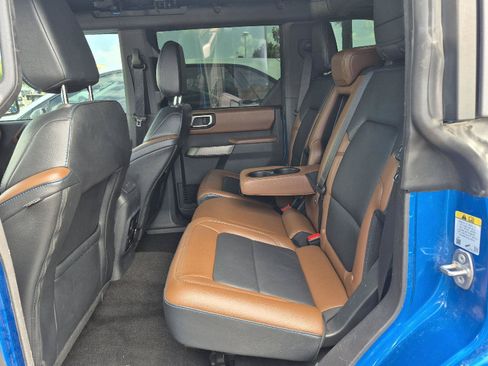 Used 2023 Ford Bronco Outer Banks AWD/4WD image 10