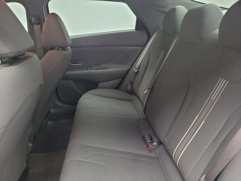 Used 2025 Hyundai Elantra Sport FWD image 18