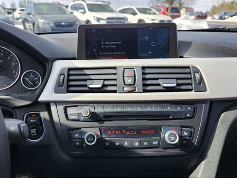 Used 2015 BMW 320i Sedan image 30