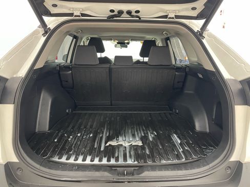 Used 2019 Toyota RAV4 XLE w/ Convenience Package AWD/4WD image 13