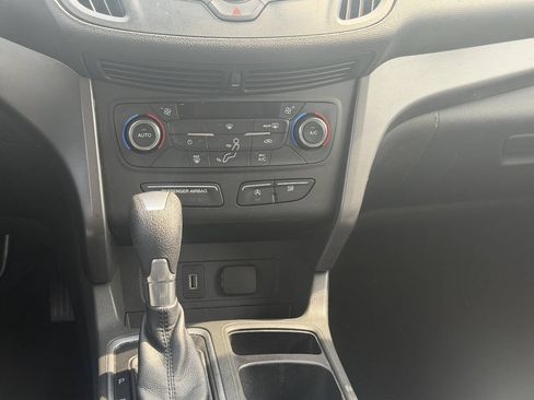 Used 2017 Ford Escape SE AWD/4WD image 17