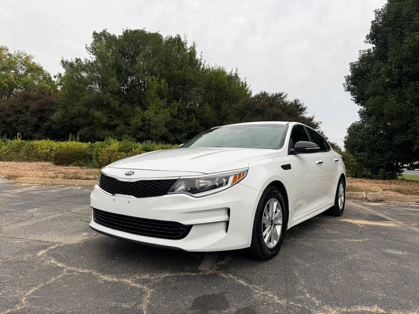 Used 2018 Kia Optima LX FWD image 1