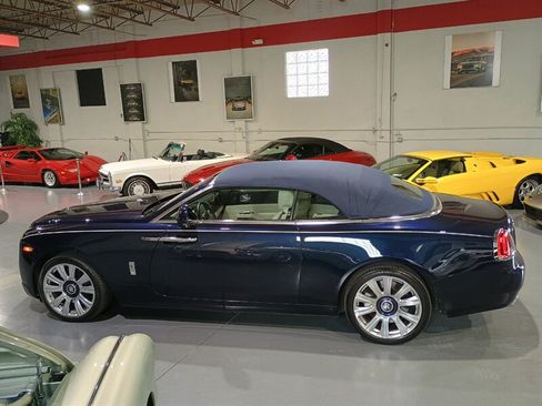 Used 2016 Rolls-Royce Dawn RWD image 53