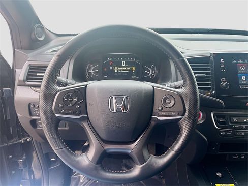 Used 2024 Honda Passport TrailSport image 11