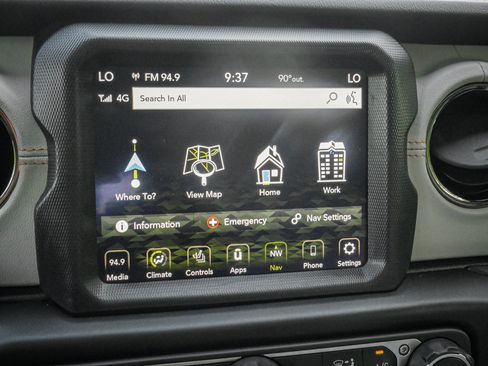 Used 2023 Jeep Gladiator Overland AWD/4WD image 23
