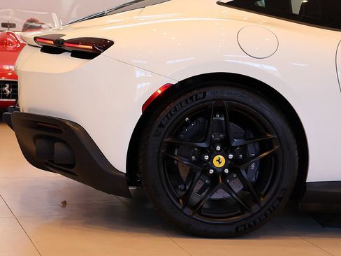 Used 2021 Ferrari Roma RWD image 77