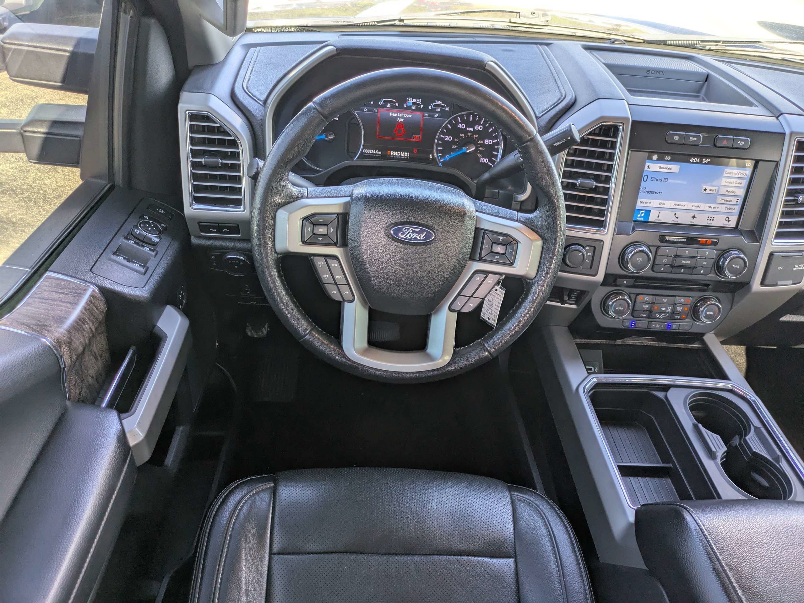 Used 2017 Ford F250 4x4 Crew Cab Super Duty image 16