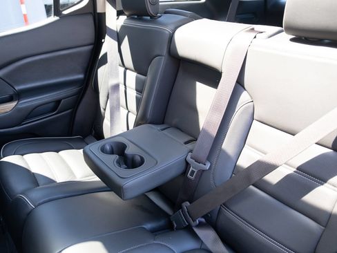 Used 2019 GMC Acadia Denali w/ GMC Pro Grade Package AWD/4WD image 19