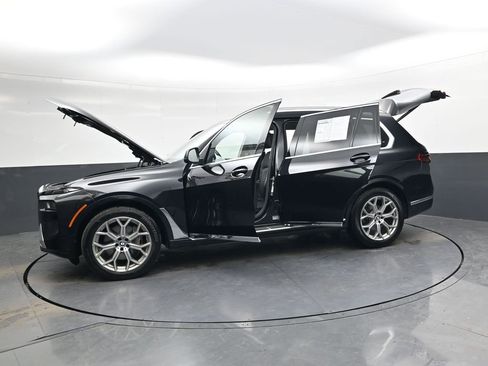 Used 2025 BMW X7 xDrive40i image 40