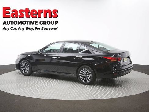 Used 2025 Nissan Altima 2.5 SV FWD image 63