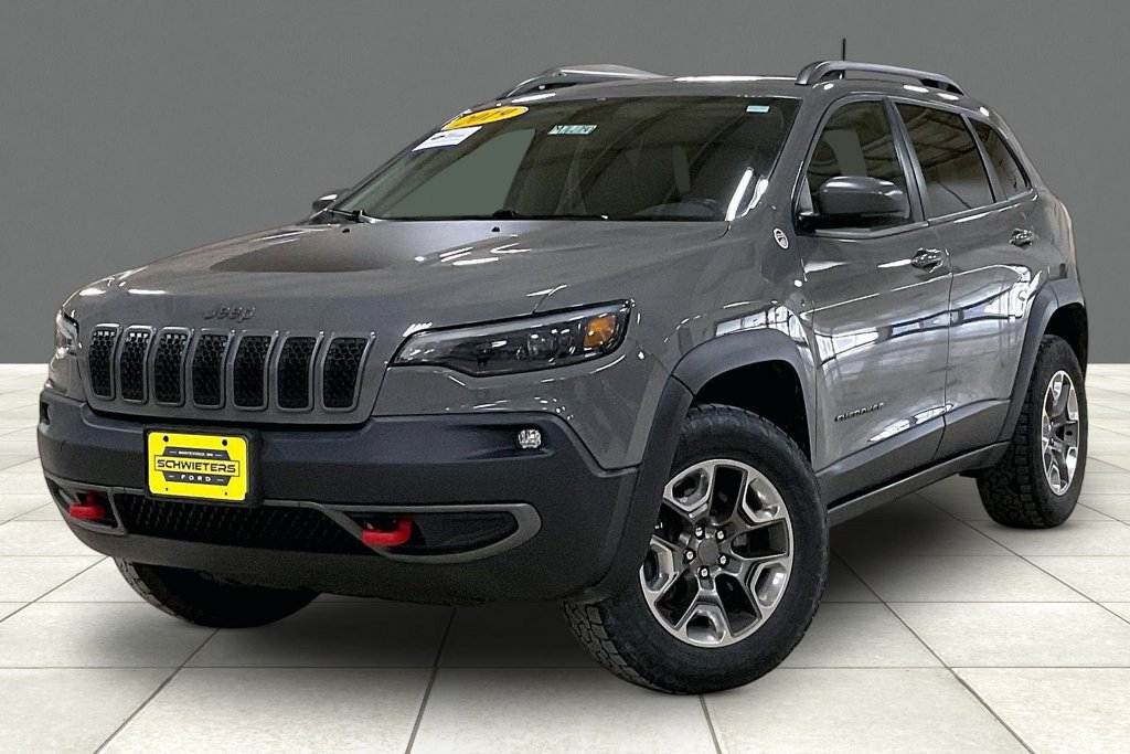 Used 2019 Jeep Cherokee Trailhawk w/ Cold Weather Group AWD/4WD image 2