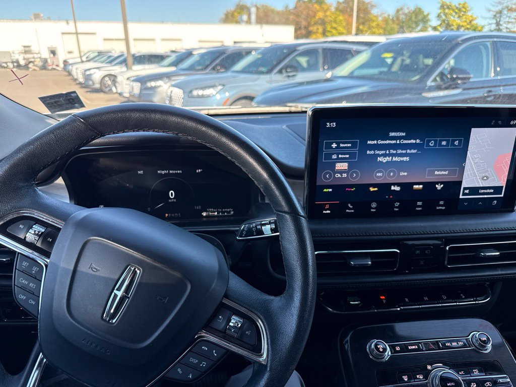 Certified 2023 Lincoln Nautilus AWD w/ Premium Package image 10