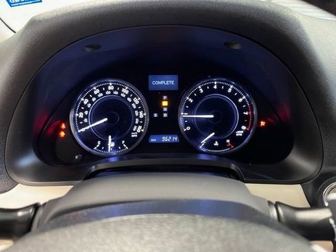 Used 2012 Lexus IS 250C RWD image 19