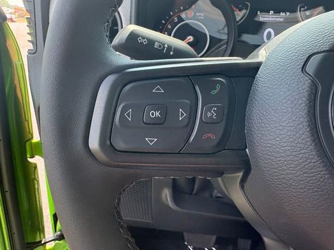 New 2025 Jeep Gladiator Sport image 15