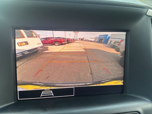 Used 2024 GMC Terrain SLE FWD image 33