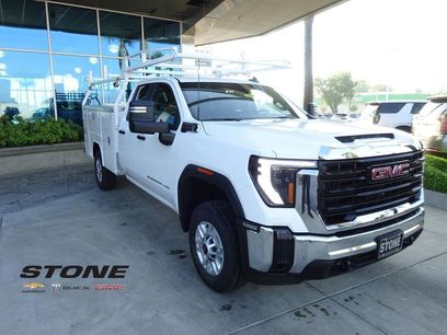 New 2026 GMC Sierra 2500 Pro w/ Convenience Package