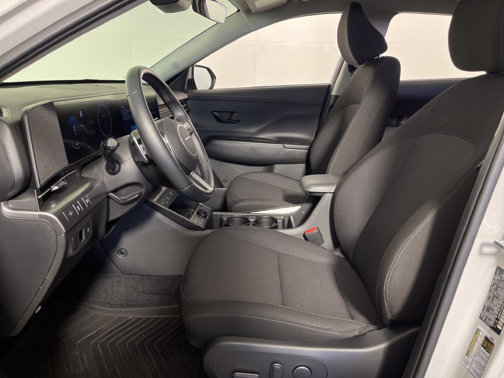 Certified 2025 Hyundai Kona SEL AWD/4WD image 13