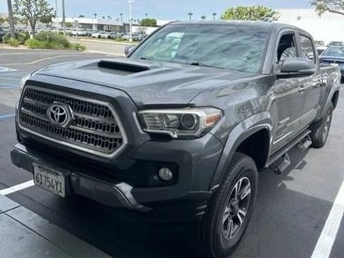 Used 2016 Toyota Tacoma TRD Sport RWD image 12