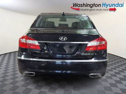 Used 2012 Hyundai Genesis 4.6 image 5