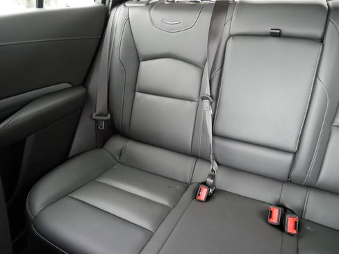 Used 2025 Cadillac XT4 Premium Luxury image 12