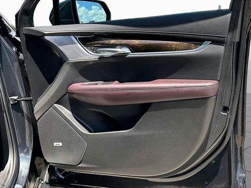 Used 2021 Cadillac XT6 Premium Luxury FWD image 27