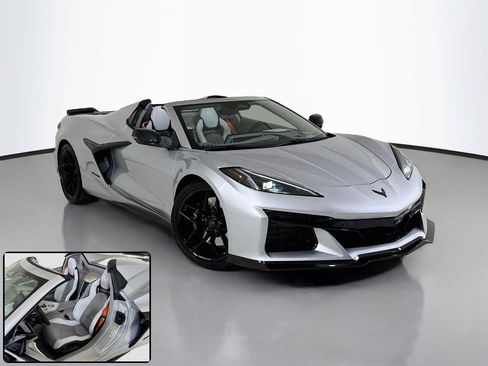 Used 2026 Chevrolet Corvette Z06 RWD image 2
