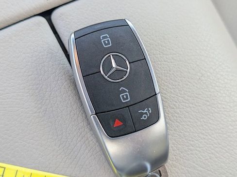 Used 2024 Mercedes-Benz GLS 450 4MATIC image 37