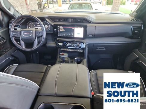 Used 2024 GMC Sierra 1500 AT4X image 18