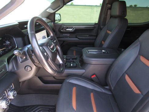 Used 2022 GMC Sierra 1500 AT4 w/ Sierra Safety Plus Package AWD/4WD image 15