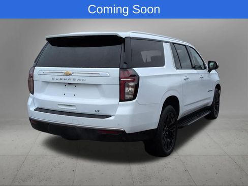 Used 2022 Chevrolet Suburban LT w/ LT Signature Plus Package AWD/4WD image 6