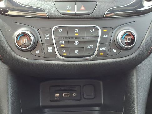Used 2022 Chevrolet Equinox RS w/ RS Leather Package AWD/4WD image 19