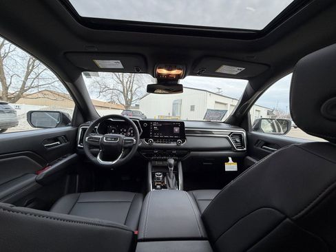 New 2026 GMC Canyon Elevation w/ Convenience Package image 32