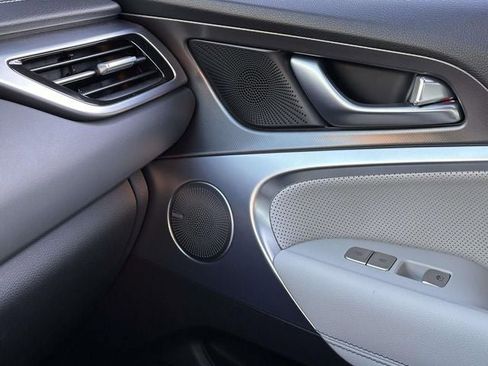 Used 2025 Genesis G70 3.3T Advanced image 28