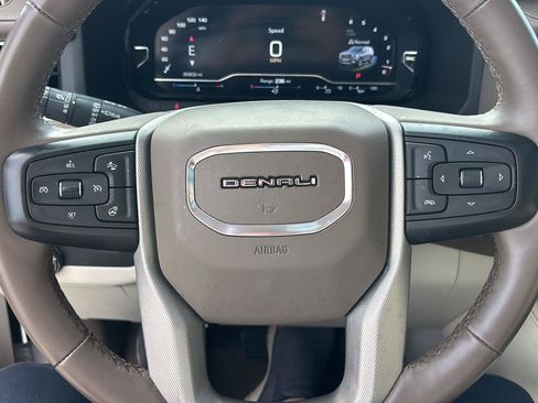 Used 2023 GMC Yukon XL Denali RWD image 19